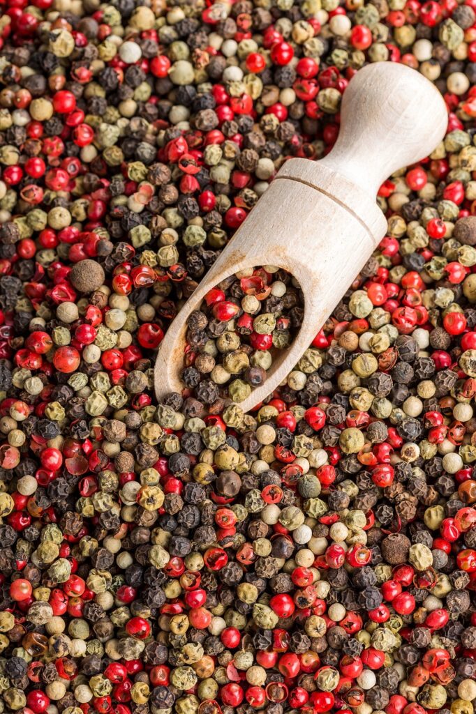 pepper, scoop, peppercorns, spices, pepper mix, seasoning, food, aroma, black pepper, white pepper, flavoring, condiments, pepper, pepper, pepper, pepper, pepper, black pepper, black pepper